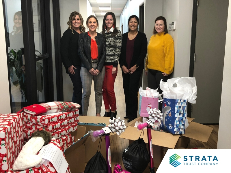 STRATA Trust Company Gives to CASA of McLennan County Toy and Gift Drive